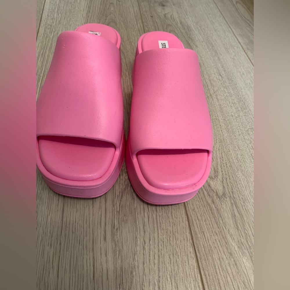Steve Madden platform sandals